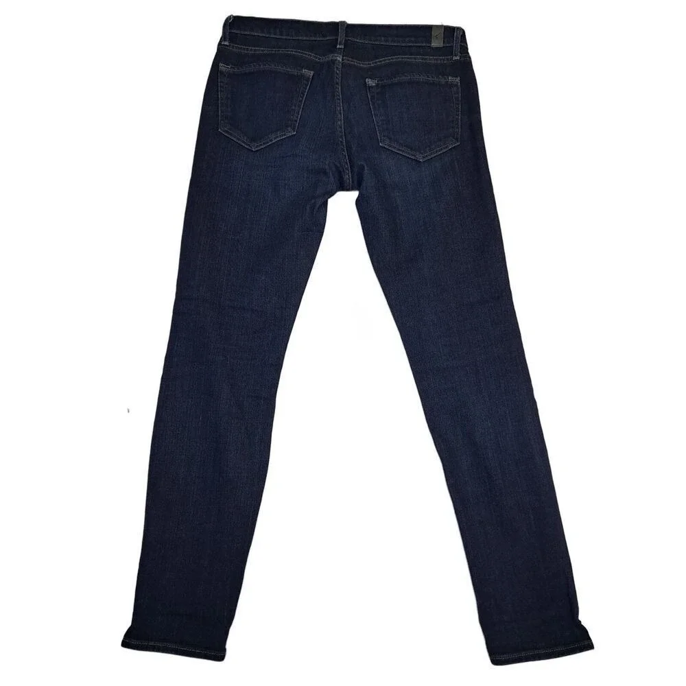 US Jeans Co step into